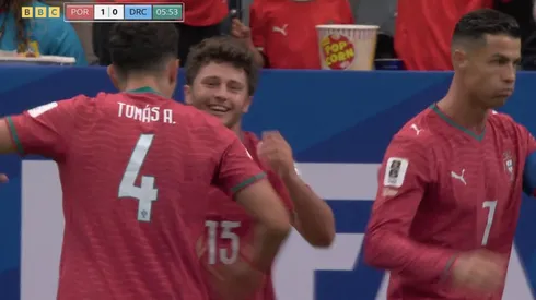 Joao Neves marcó el primero para Portugal.