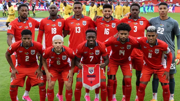 Panamá ya piensa en el duelo ante los balcánicos.