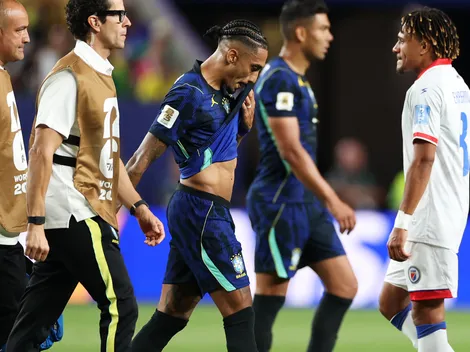 Raphinha sale lesionado en pleno Brasil vs. Haití: qué le pasó al delantero