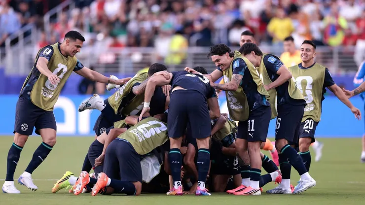 La selección de Paraguay celebrando la victoria sobre Turquía en el Mundial 2026.
