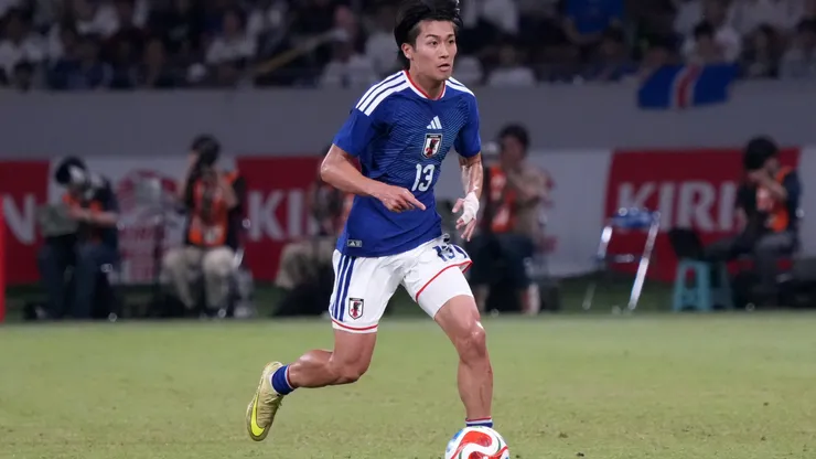 ¿Nakamura juega sin canilleras?