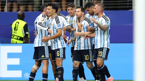 Messi, autor del doblete para Argentina.
