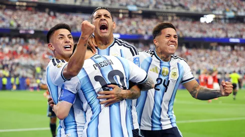 Argentina lidera el Grupo J.