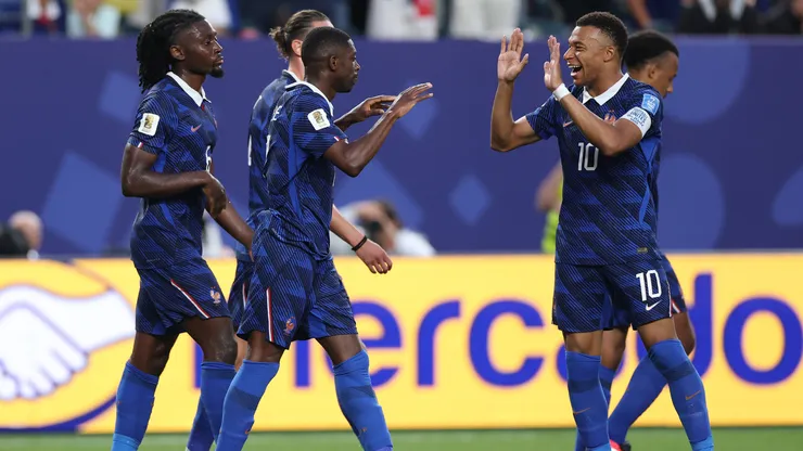 Mbappé y Dembélé anotaron en el 3-0.