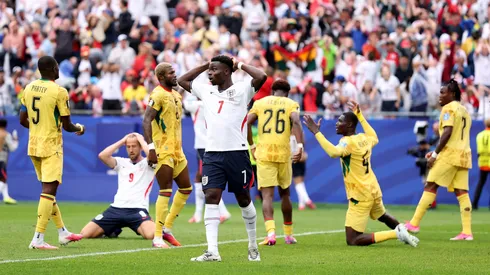 Saka y Kane se lamentan. Inglaterra no pudo hacerle daño a una rocosa Ghana.