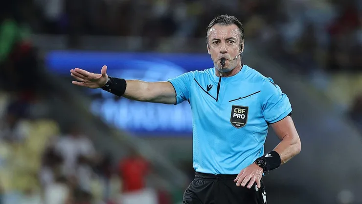 Raphael Claus será el árbitro central del juego Estados Unidos vs. Bosnia Herzegovina.