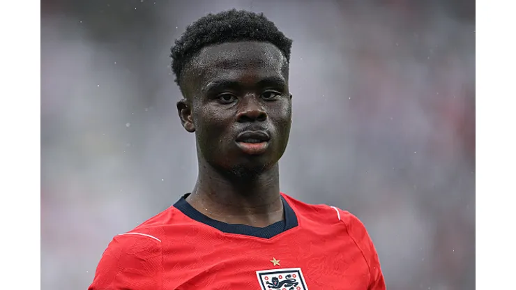 Bukayo Saka no es parte del equipo titular de Inglaterra.