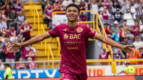 Kenay Myrie duró muy poco en Saprissa antes de irse a Europa.