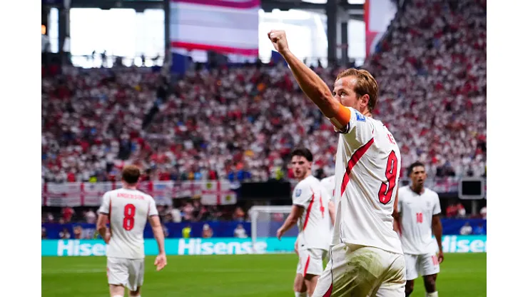 Harry Kane marcó doblete en la victoria de Inglaterra.