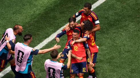 España festeja el segundo.