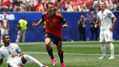 Mikel Oyarzabal celebra uno de sus goles al equipo austríaco.