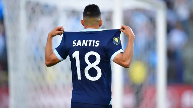 Oscar Santis no se irá solo a Asia