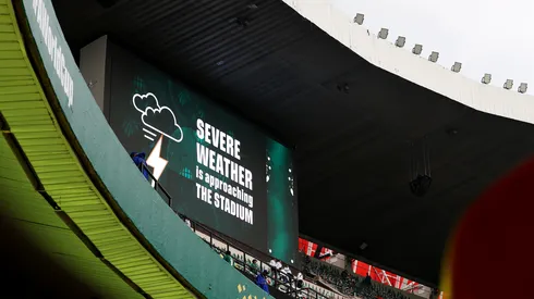FIFA atrasó el inicio del partido.