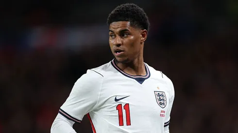 Rashford empieza el partido entre los relevos.