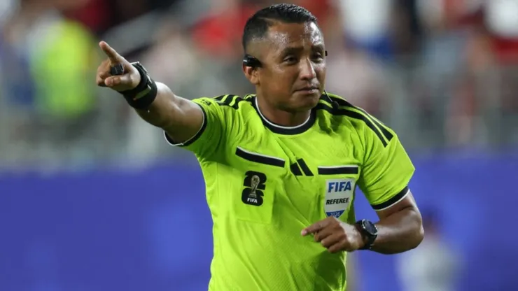 Iván Barton es el árbitro designado para el Colombia vs Suiza.