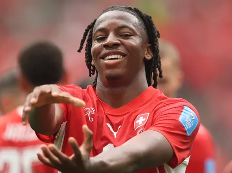 Por qué no juega Johan Manzambi en Suiza vs. Colombia
