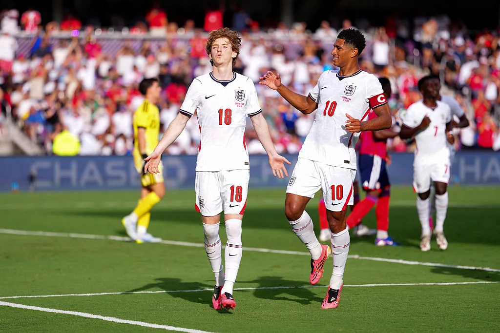 Anthony Gordon le ganó la pulseada a Marcus Rashford (Getty Images).
