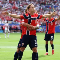Noruega 1-0 Inglaterra EN VIVO: ¡Schjelderup adelanta a los Vikingos!