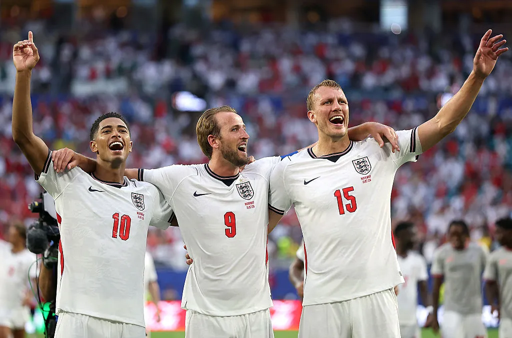 Las figuras de Inglaterra celebran el boleto a las semifinales del Mundial 2026 (Getty).