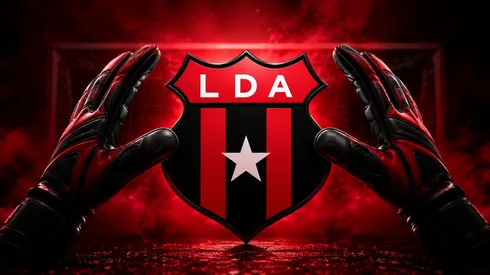 Alajuelense blinda la portería.