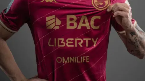 Saprissa no se queda quieto en el mercado.