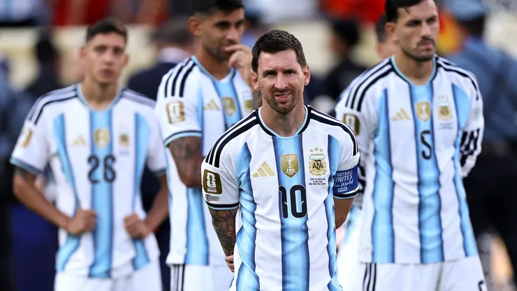 El capitán dio una charla antes de saltar al terreno.