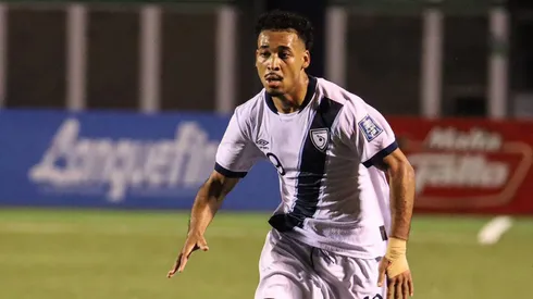 El delantero cambia de club.