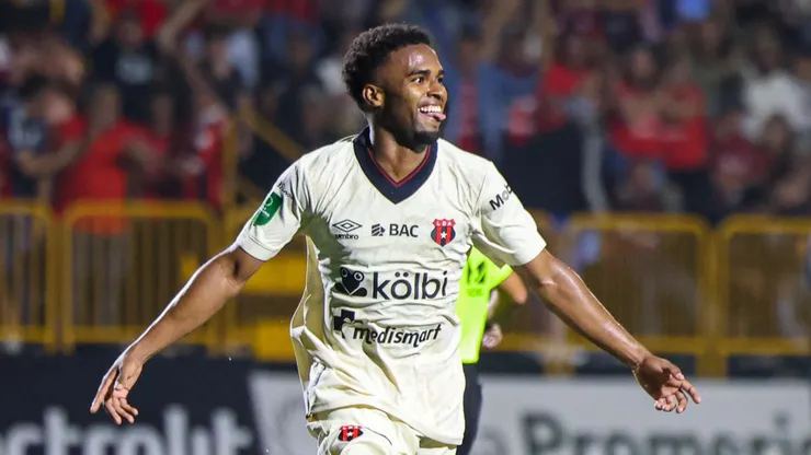 Kenyel Michel anotó el gol del empate de la Liga.
