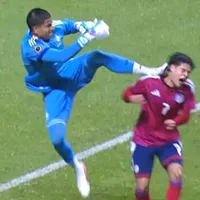 En Costa Rica piden cárcel: la brutal patada del portero de México a Gabriel Sibaja