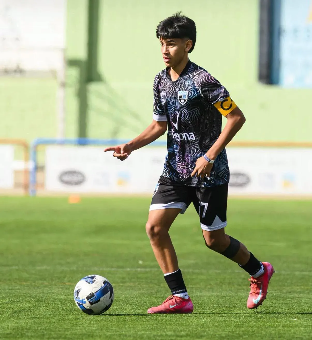 Urbina era el capitán de su categoría en Fútbol Consultants (Facebook).
