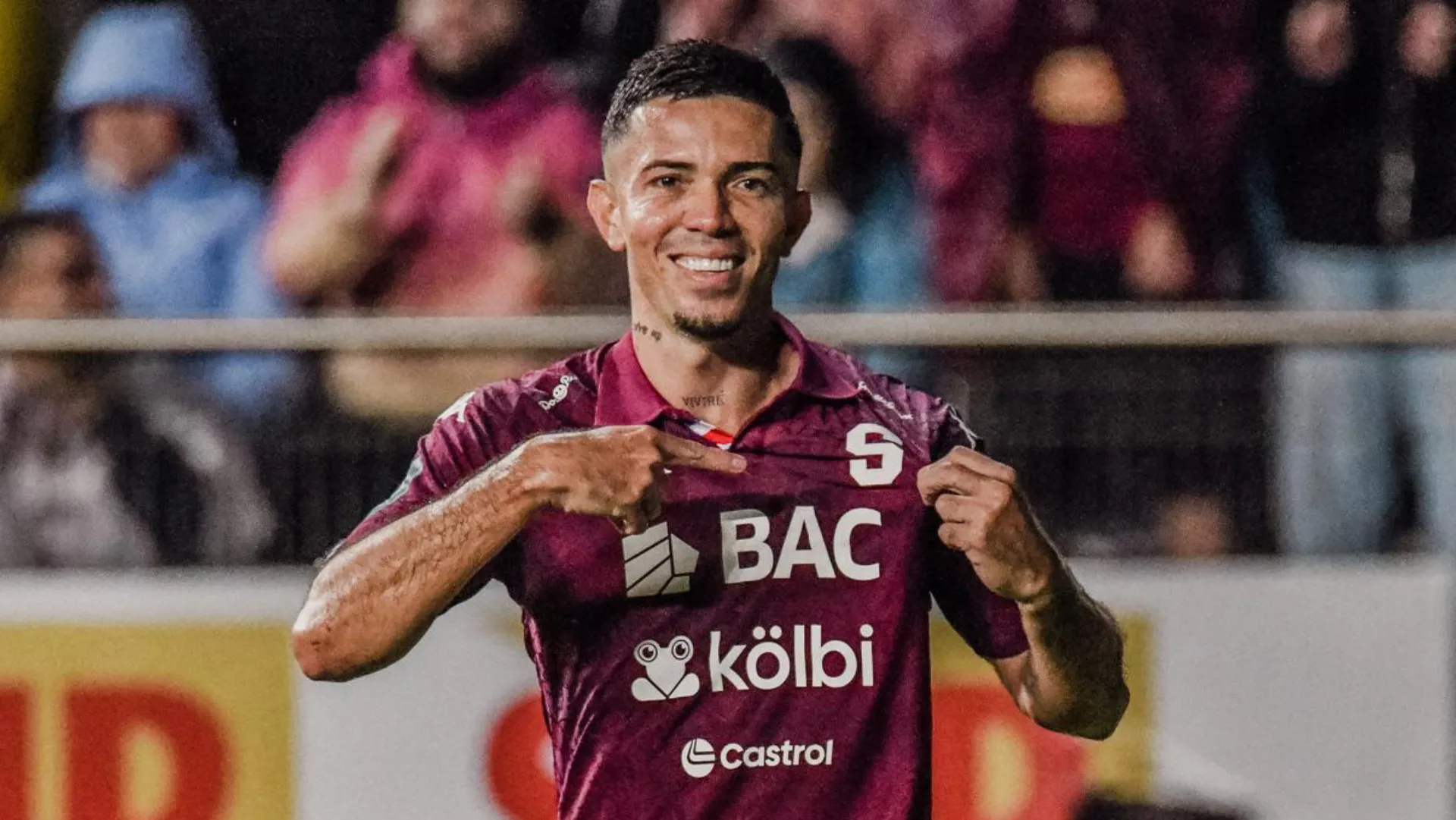 Brenes dejó Saprissa para jugar en Indonesia. (Saprissa)