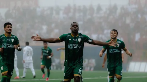 Joel Campbell convirtió de penal el 1-0 de Inter San Carlos sobre Saprissa.