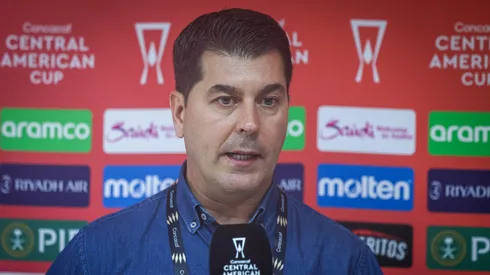 Ismael rescalvo parece haberle colmado la paciencia a la afición.